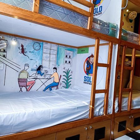 Solo Backpacker Hostel Mumbai  Buitenkant foto