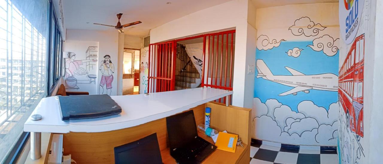 Solo Backpacker Hostel Mumbai  Buitenkant foto