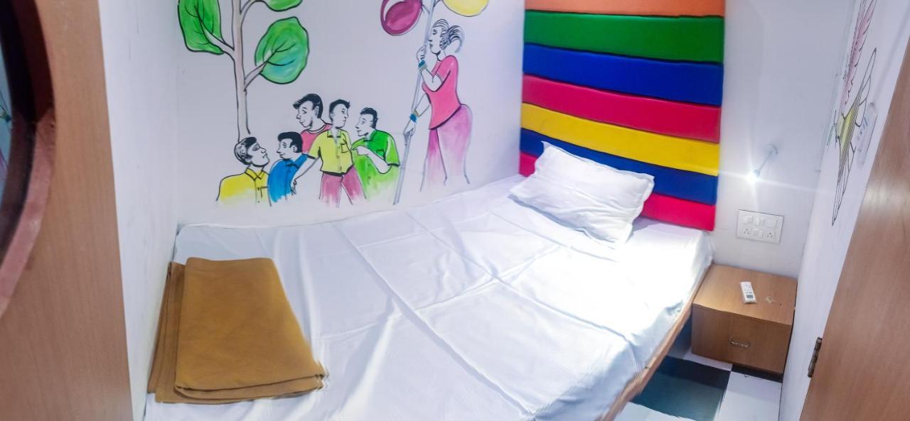 Solo Backpacker Hostel Mumbai  Buitenkant foto